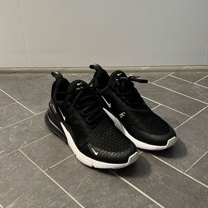 Nike Air Max 270 Black